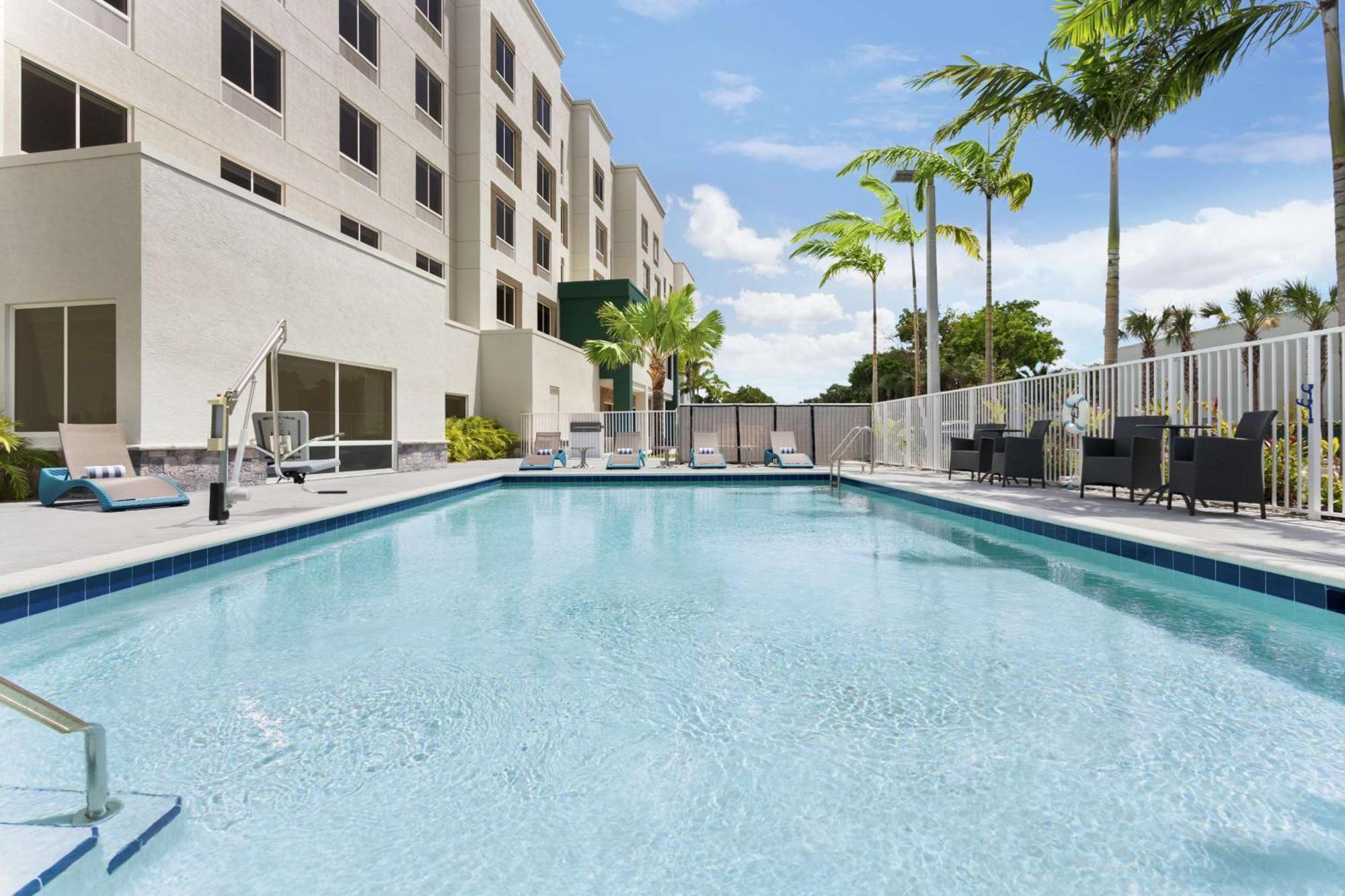 Hampton Inn & Suites Miami, Kendall, Executive Airport Country Walk Exterior foto